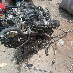 Infiniti QX80 Engine