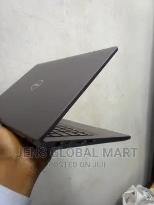 Laptop Dell Latitude 5300 8GB Intel Core I7 SSD 256GB