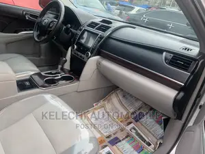 Toyota Camry XLE 4dr Sedan (2.5L 4cyl 6A) 2014 Silver