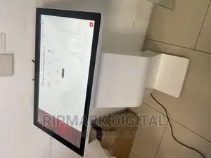 27 Inch Experience Centre Digital Interactive Signage Screen