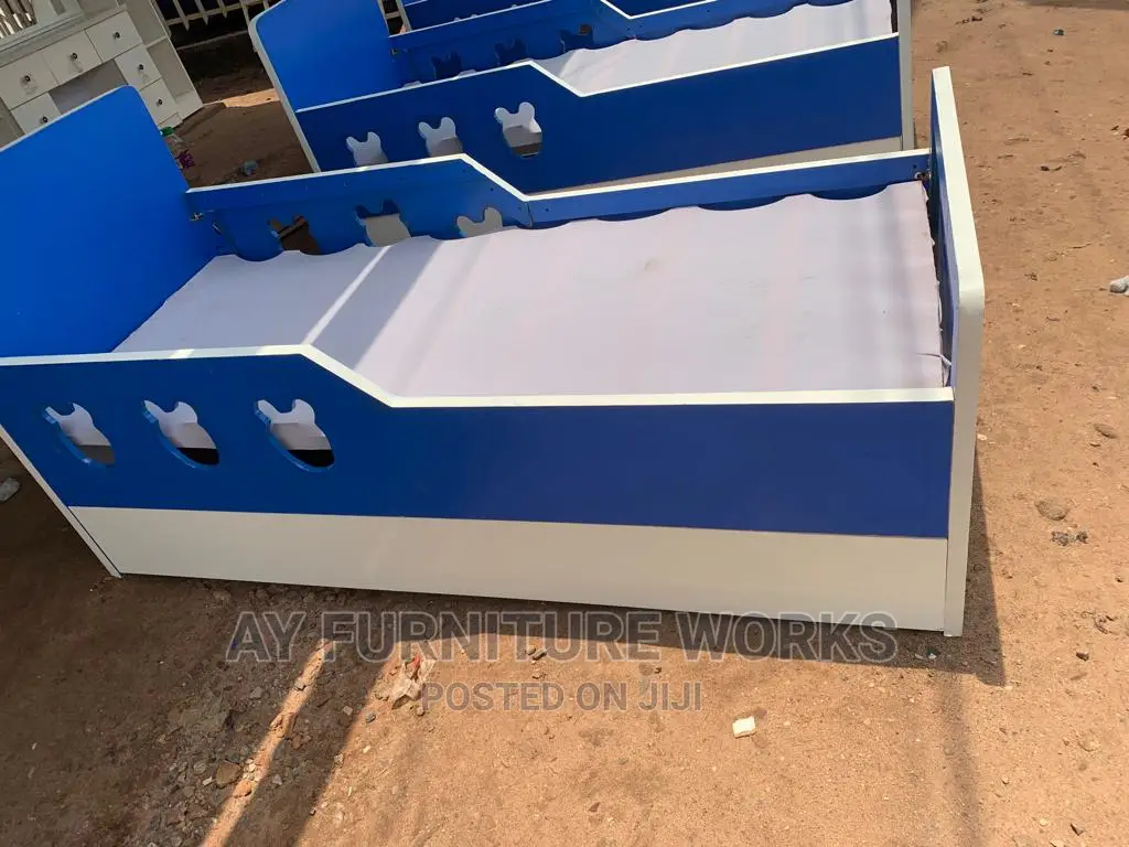 Children Beddings With a Side Drawer