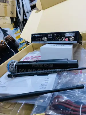 SHURE QLX-D 1handle Wireless Microphone