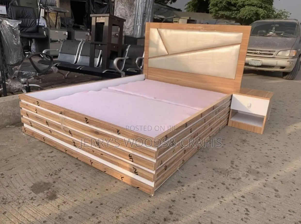 4/Half by 6 Bedframe