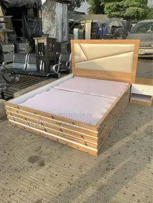 4/Half by 6 Bedframe