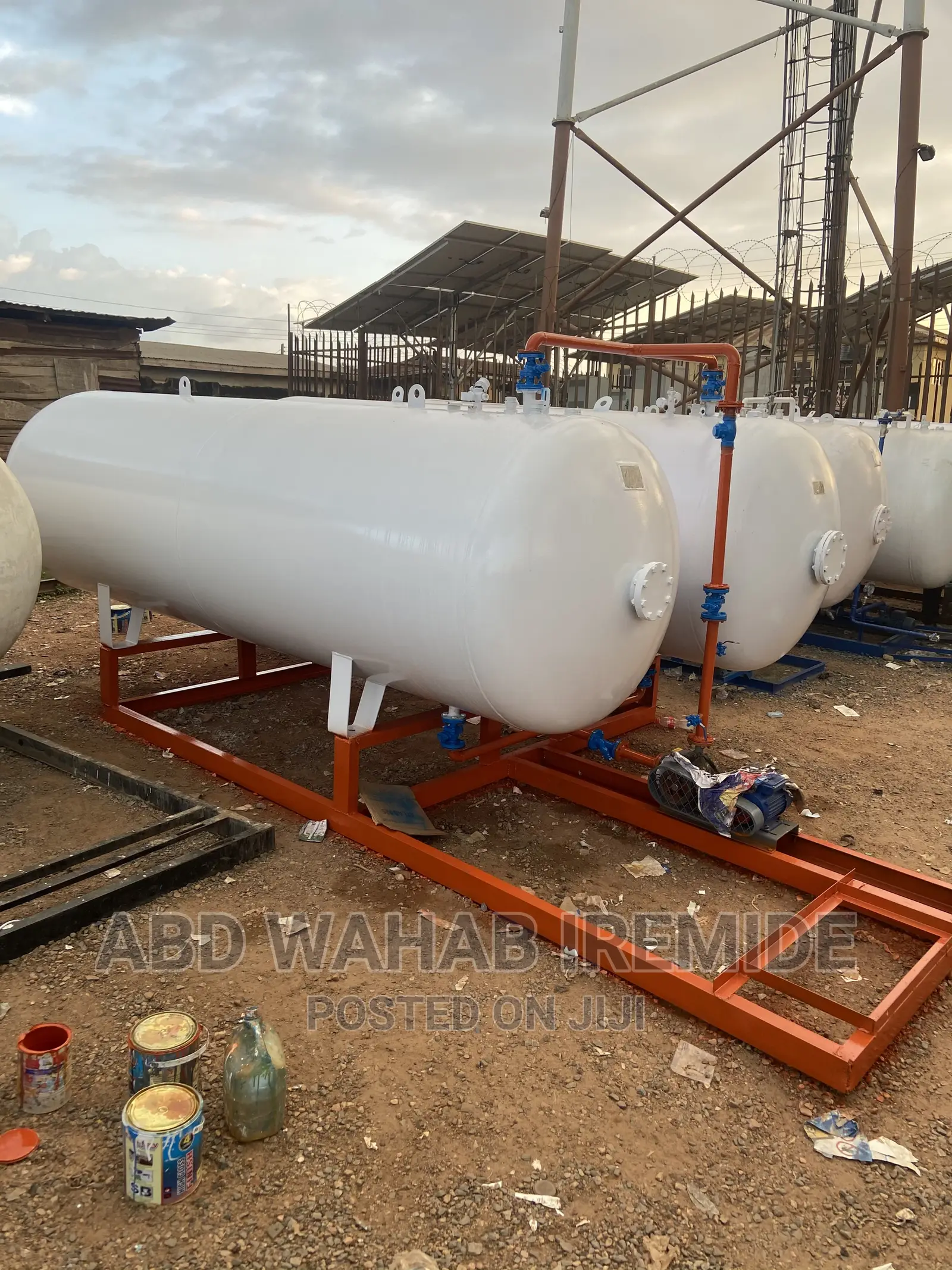 Gas Tanks and Dispensers
