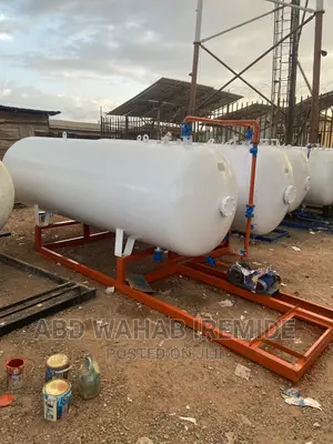 Gas Tanks and Dispensers