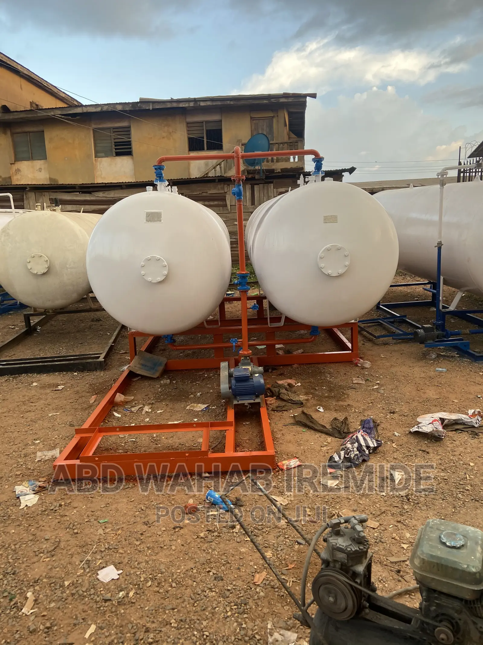 Gas Tanks and Dispensers