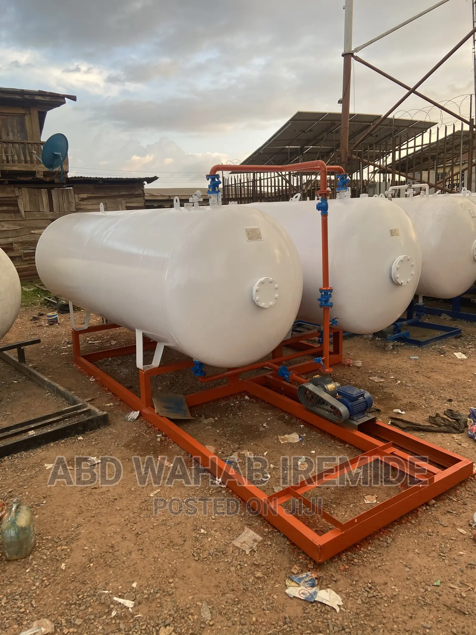 Gas Tanks and Dispensers
