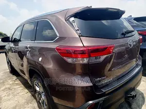 Toyota Highlander Limited Platinum 4x4 V6 (3.5L 6cyl 8A) 2018 Brown