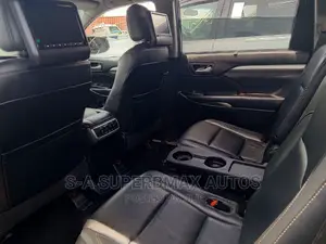 Toyota Highlander 2016 Red