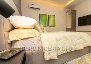 Oniru/Vi Apartment