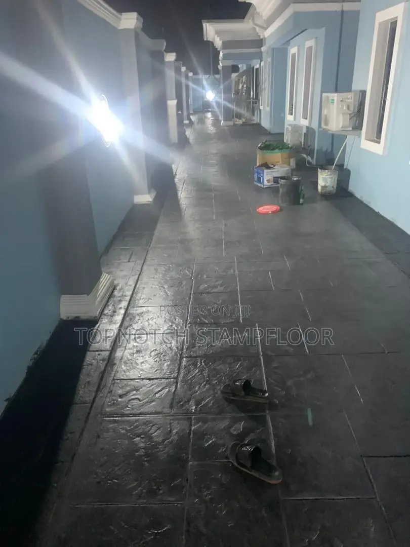 A Floor for a Cool Environment