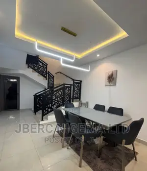 Richmond Rich Apartment