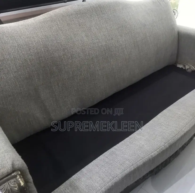 Upholstery Deep Cleaning Service