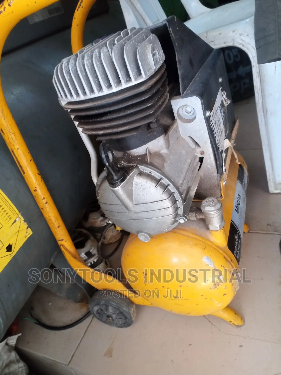 15 Liters Air Compressor 1.5hp