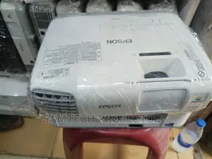 Clean UK Used Epson Projector Here In Ikeja N Outsid Lagos