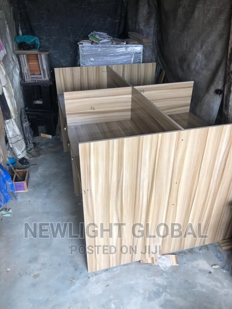 Four Seater Work Station Table