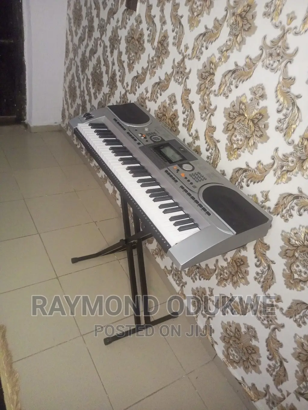 Yamaha Keyboard Piano With Touch Response/Splitl