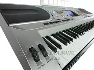 Yamaha Keyboard Piano With Touch Response/Splitl