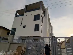 5bdrm Duplex in Magodo Phase 2 for sale