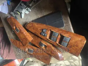 Hilux 2010/2012 Pressing Buttons