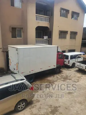 Truck Available for Hullage 7.5 Tons