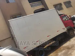 7 Tons Truck Available for Hullage