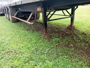 Flatbed With Springs Suspension