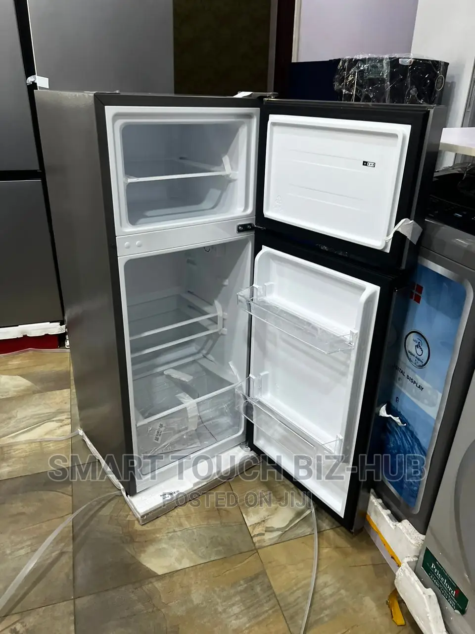 Hisense Double Doors Refrigerator 172dr
