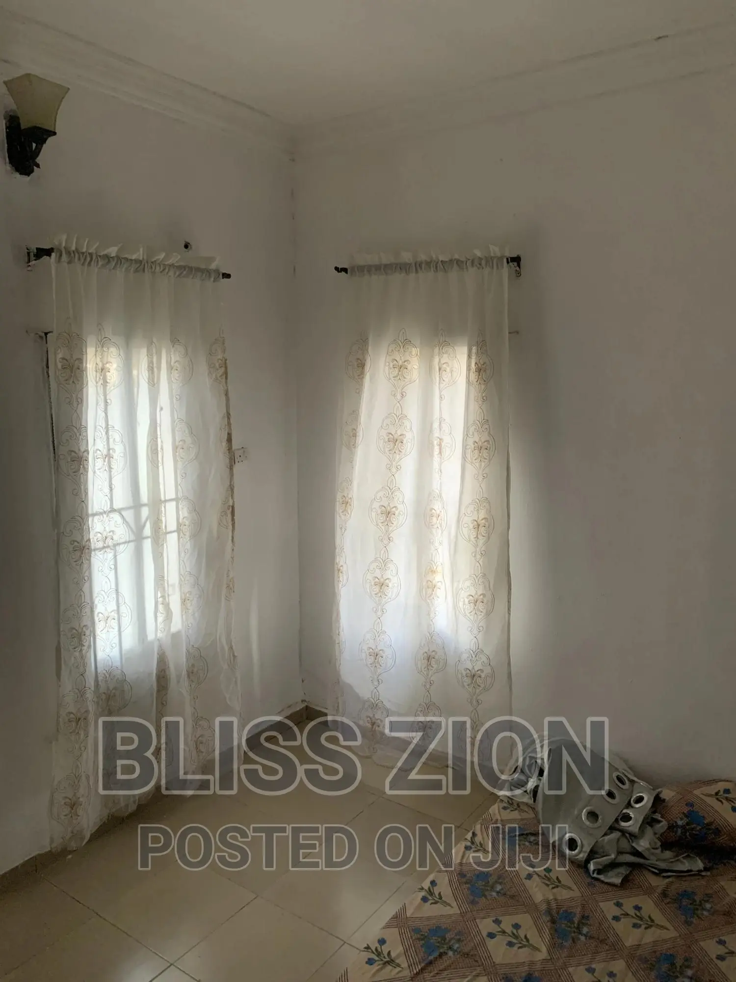 Shared Room / Short Let Apartment