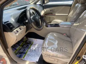 Toyota Venza V6 2012 Gold