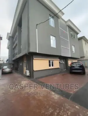 3bdrm Apartment in Chevron for rent