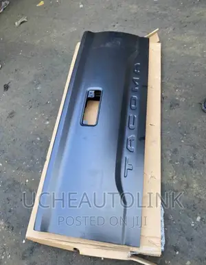Tacoma 2018 Booth Teal Board Available
