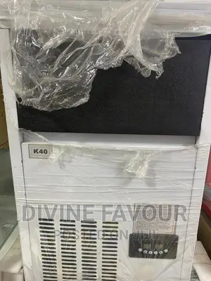 Ice Cube Maker