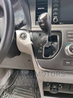 Toyota Sienna XLE Premium AWD 2019 Black