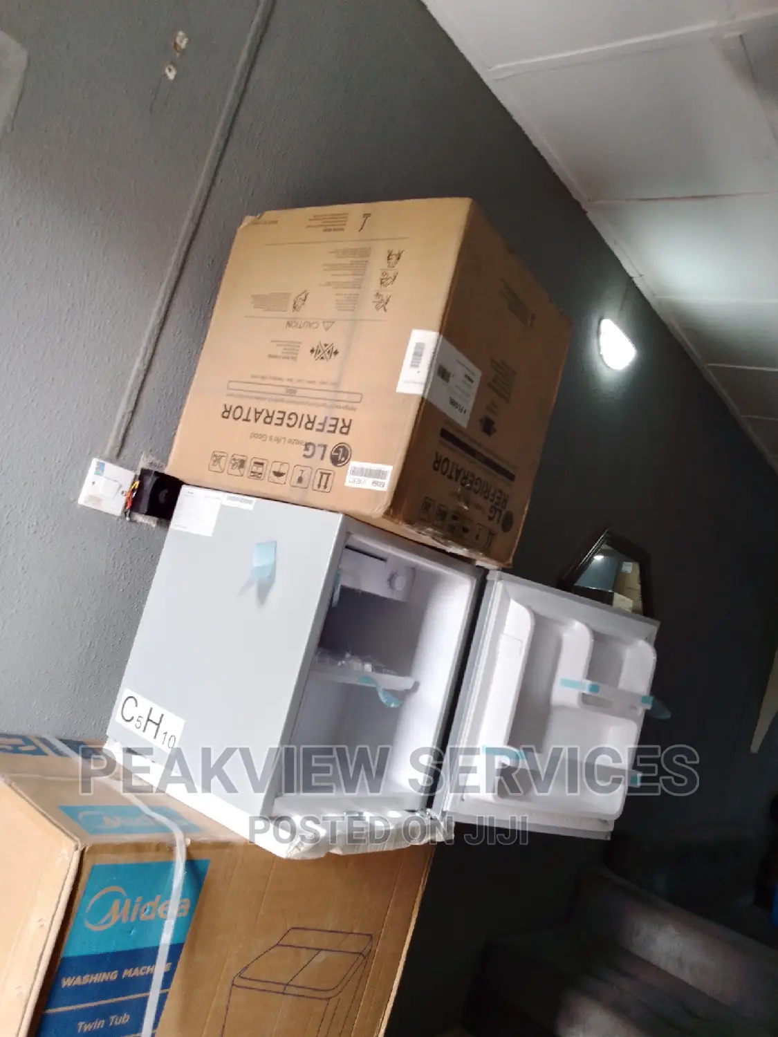 Lg 50l Bed Side Fridge With Shelves+Key Lock