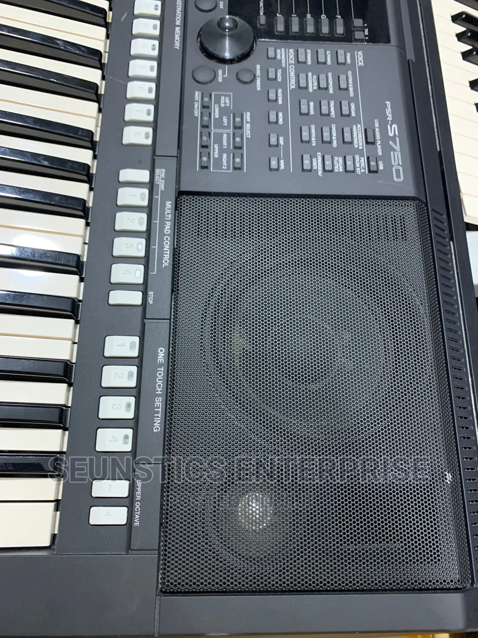 Original Yamaha PSR S750 Keyboard/Piano