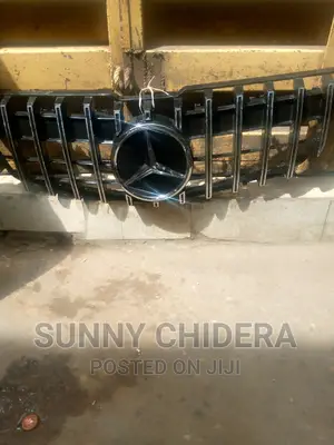 GLK 2010 Front Bumper Grill Direct Tokunbo Extra Clean