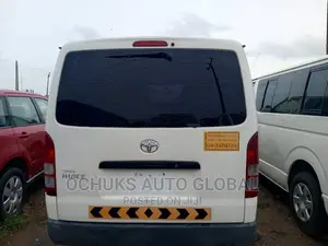 Toyota HiAce 2012 White