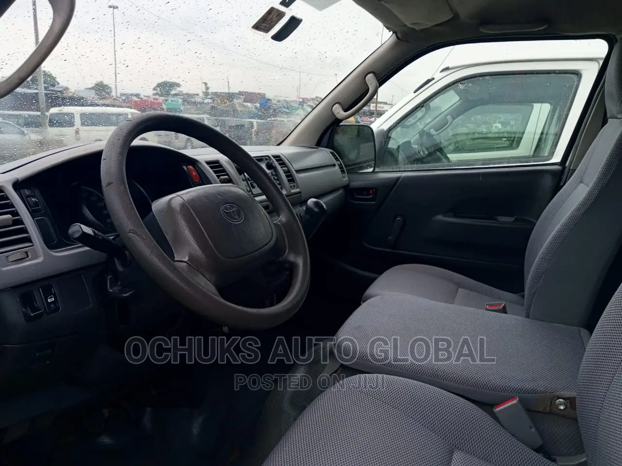 Toyota HiAce 2012 White