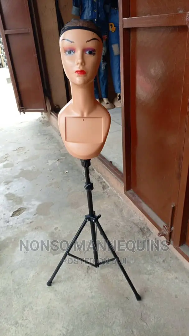 Small Tripod Stand + Mannequin Head