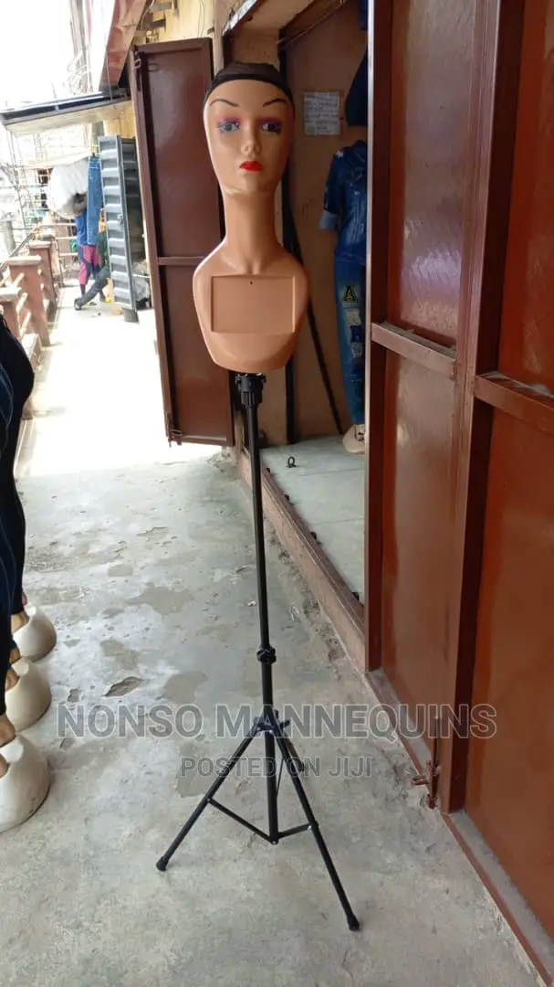 Small Tripod Stand + Mannequin Head
