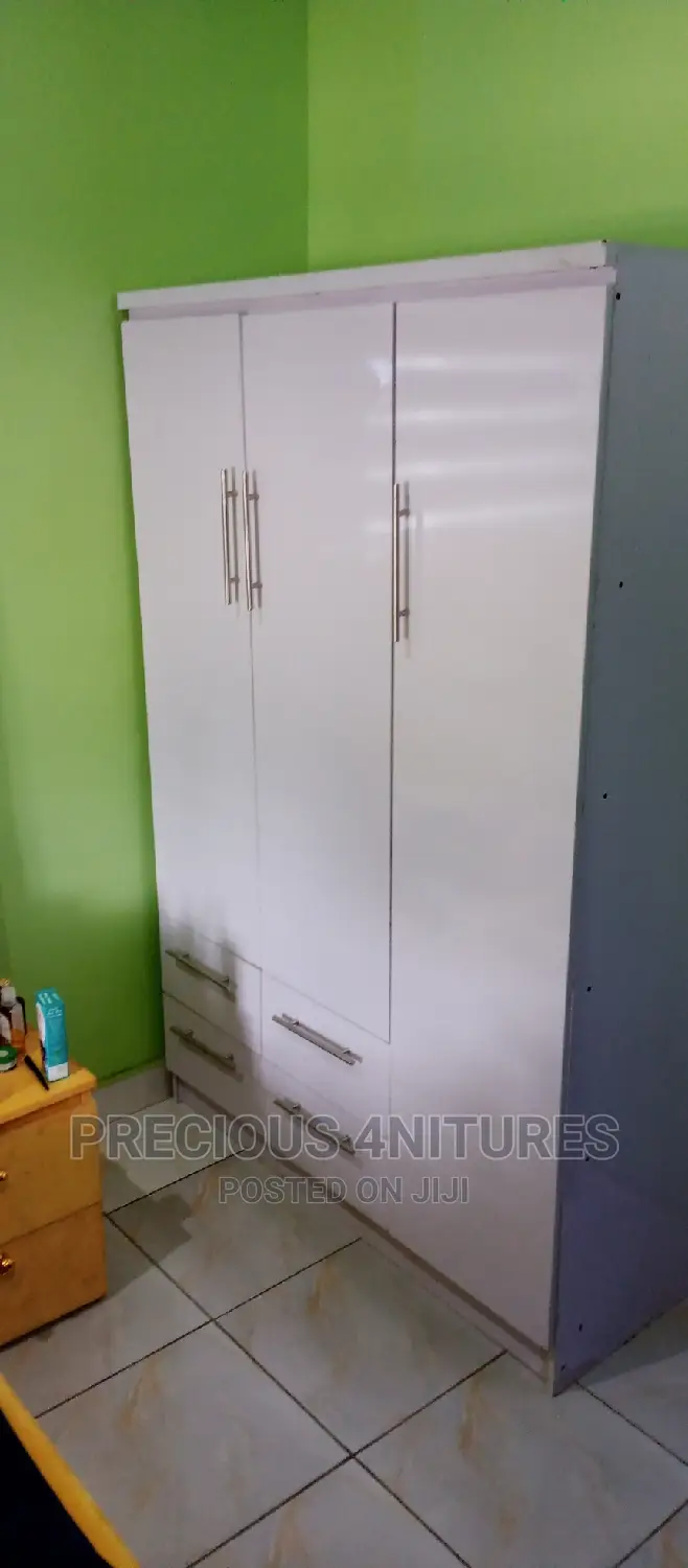 Wardrobe Cabinet