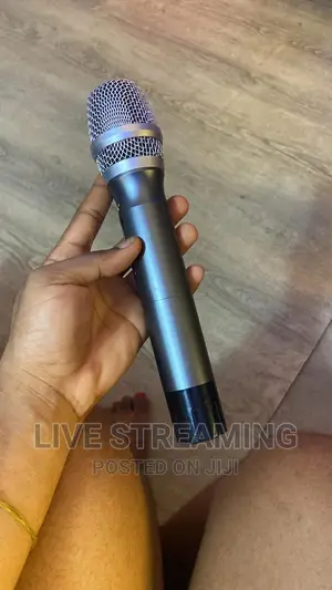 K-81 Glorik Wireless Mic for Singing Live Live Performance