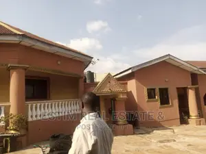 3bdrm Apartment in Isokan, Ojoo for sale