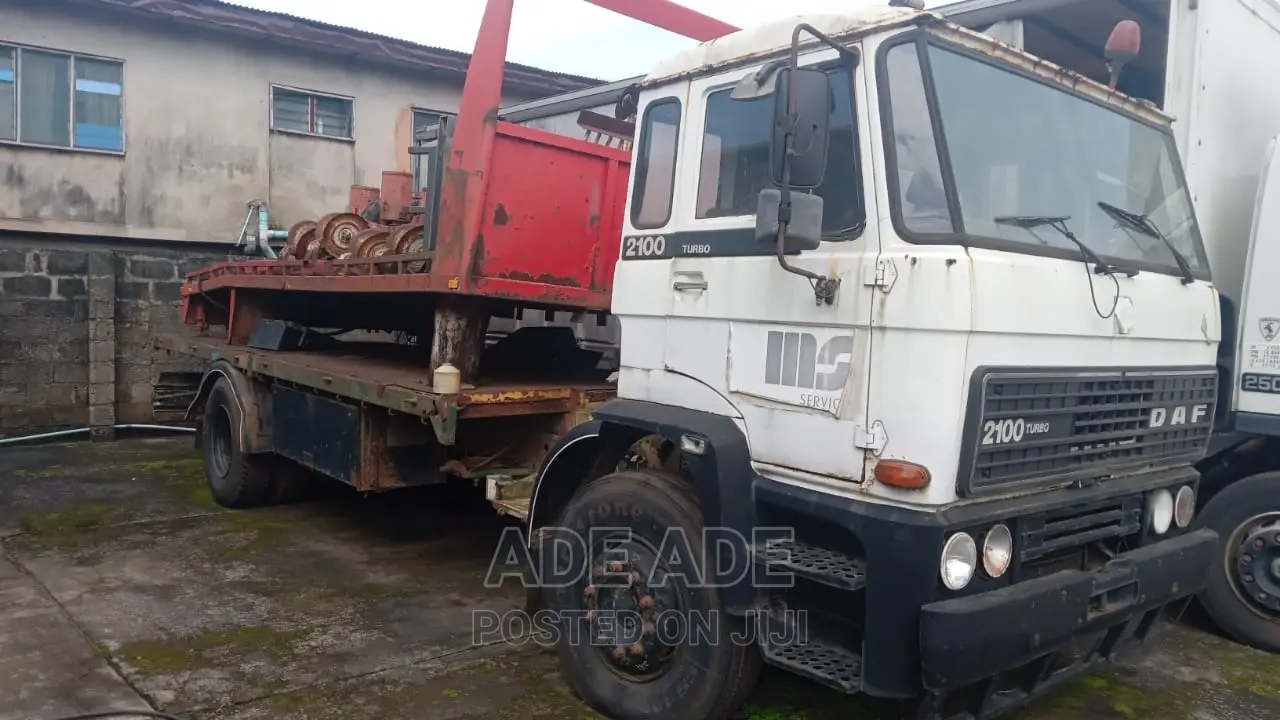 Daf 2100 Flatbed Truck