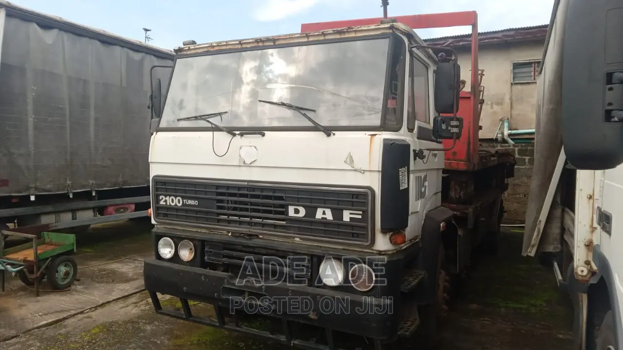 Daf 2100 Flatbed Truck