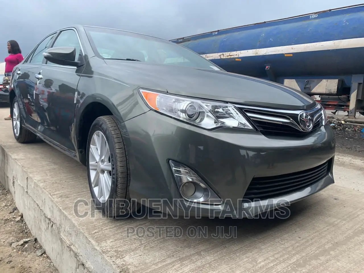 Toyota Camry XLE 4dr Sedan w/Prod. End 11/13 (3.5L 6cyl 6A) 2014 Ivory