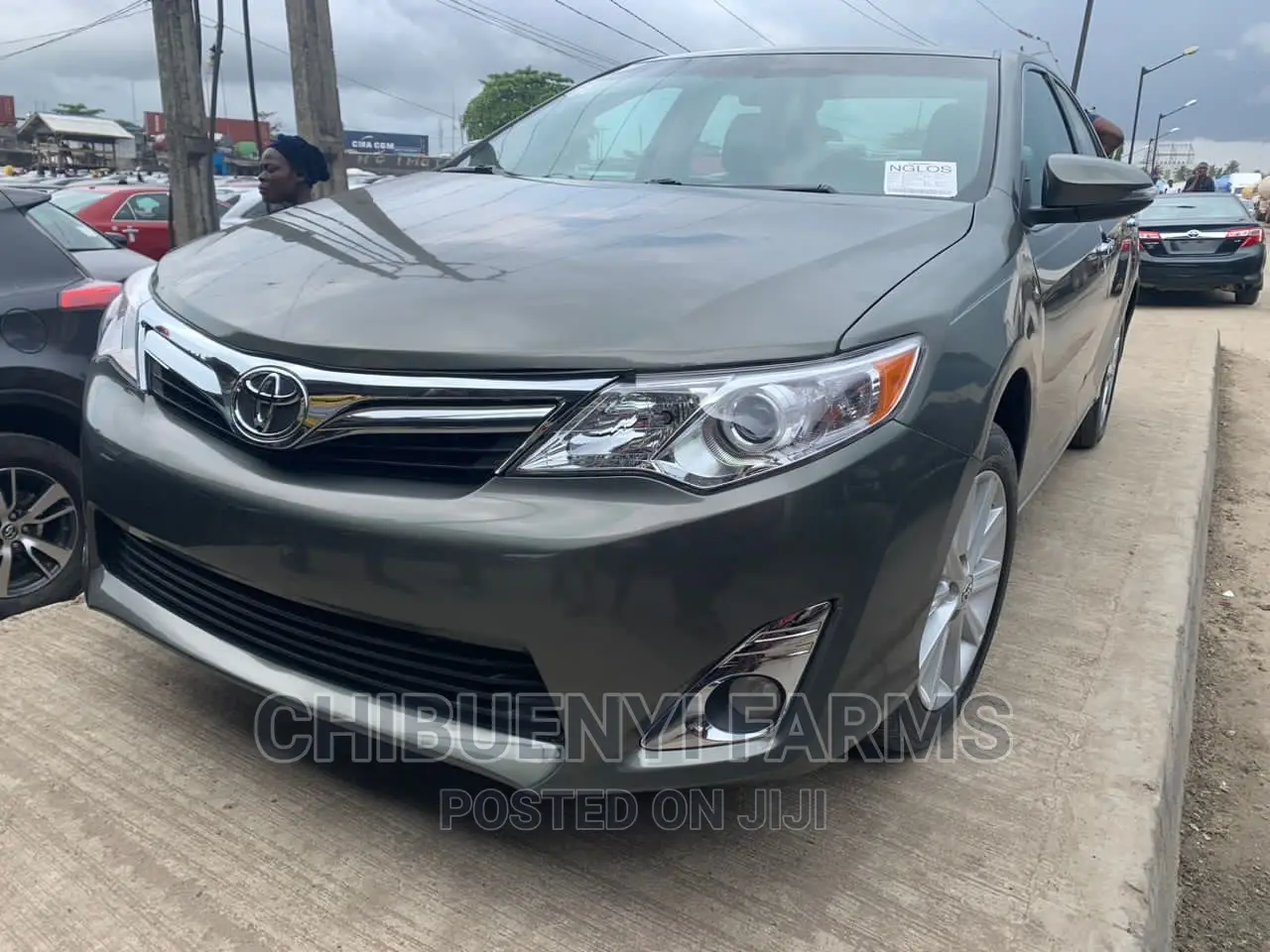 Toyota Camry XLE 4dr Sedan w/Prod. End 11/13 (3.5L 6cyl 6A) 2014 Ivory
