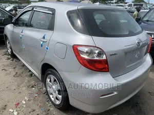 Toyota Matrix 2010 Silver